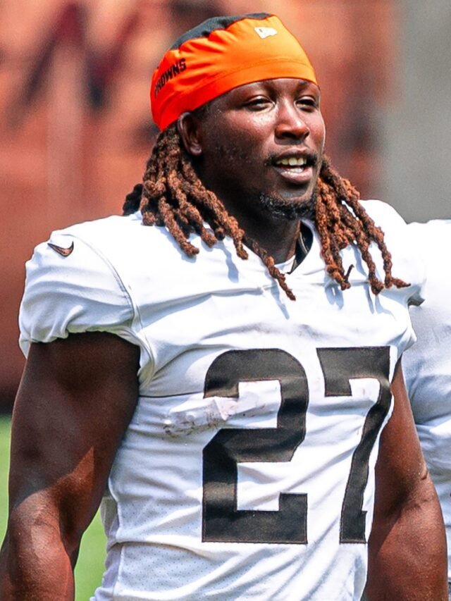 Cleveland Browns now ‘willing’ to trade RB Kareem Hunt